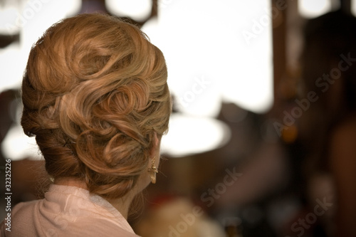 blond up do hair style curly