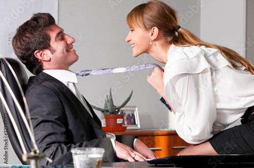 Εκτύπωση καμβά flirting at office