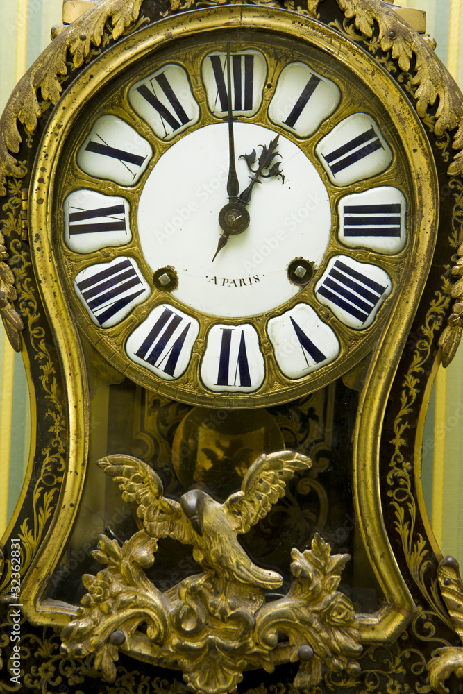Fototapeta premium Goldene Uhr