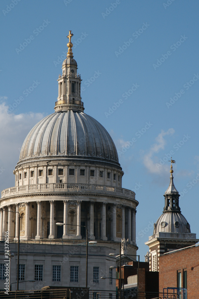 Fototapeta premium dôme de la cathédrale Saint Paul