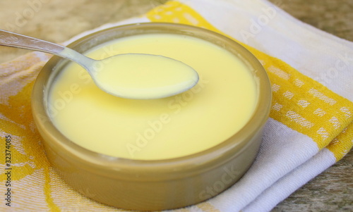 Konstfotografi ramequin de crème anglaise