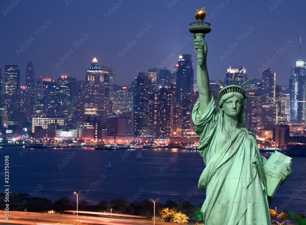 Fototapeta premium new york midtown skyline over hudson river