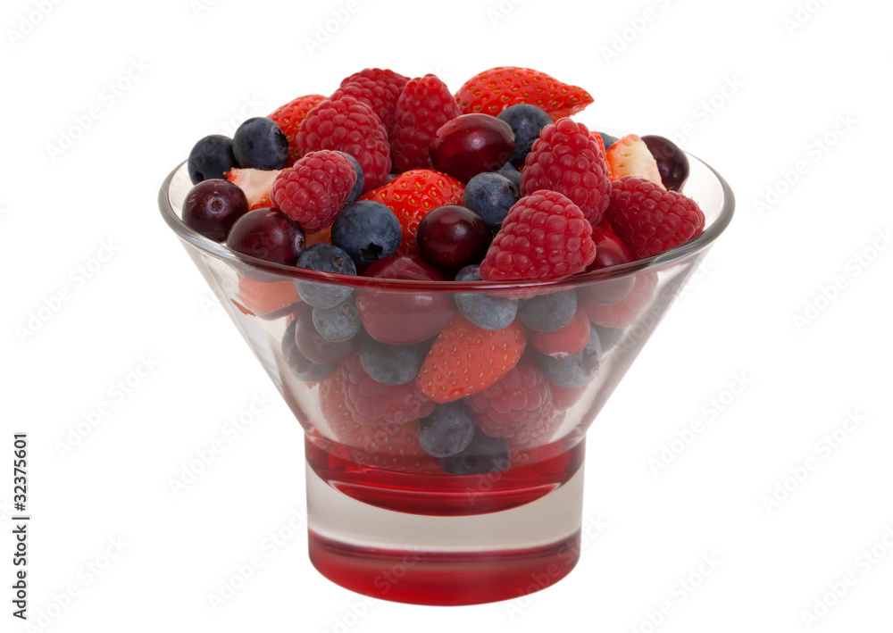 Gemischte Beeren im Glas mit Beschneidungspfad Stock Photo | Adobe Stock