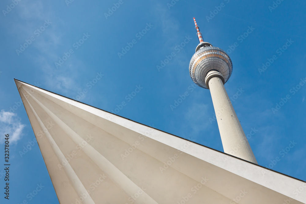 Fototapeta premium Berliner Fernsehturm (TV Tower), Berlin, Germany