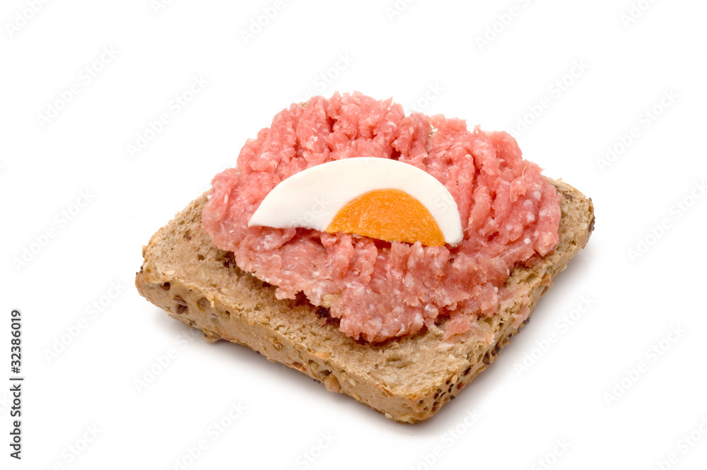 Mett-Brötchen Mett-Brötchen