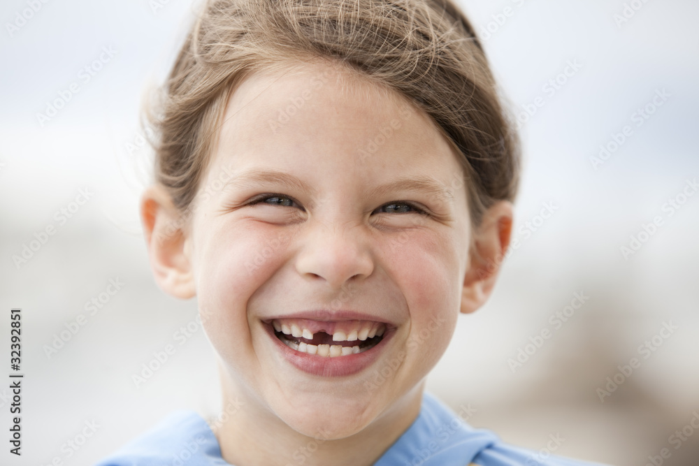 Obraz premium happy girl smiling