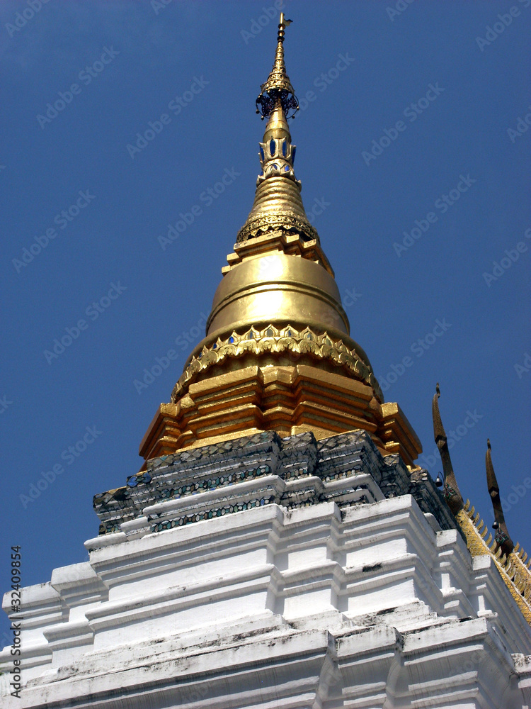 Chedi of Buddhist Temple, Wat Dok-Eung, Chiangmai, Thailand Chedi of Buddhist Temple, Wat Dok-Eung, Chiangmai, Thailand