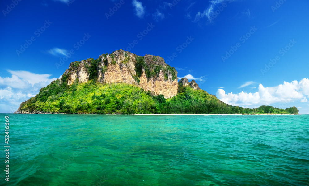 Fototapeta premium Poda island in Krabi Thailand