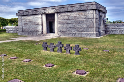 Obraz na płótnie HDR du cimetière allemand de La Cambe