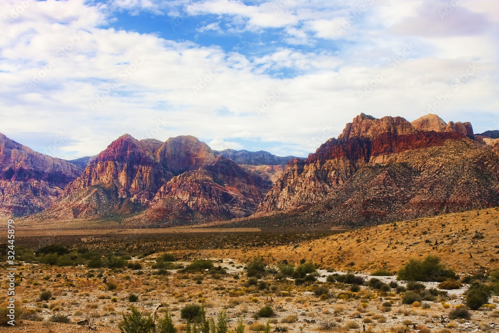 Fototapeta premium Bands of Colored Mountains in Red Rock Canyon