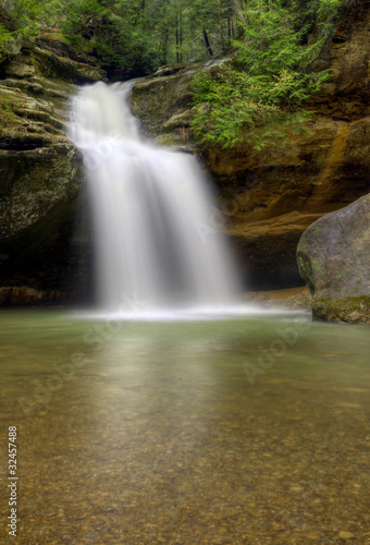 Fototapeta Naklejka Na Ścianę i Meble -  Hocking HIlls Waterfall