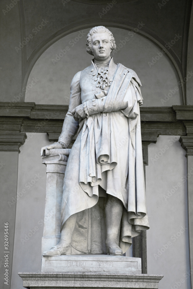 statua di Pietro Verri