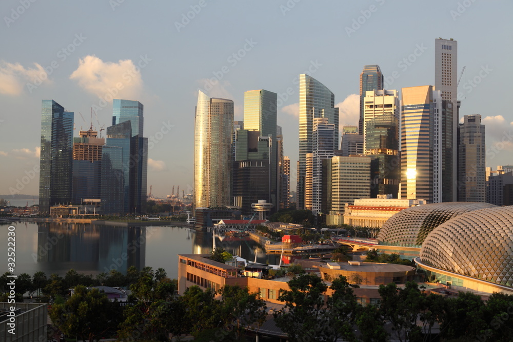 Naklejka premium Sunrise over Downtown Skyline Singapore.