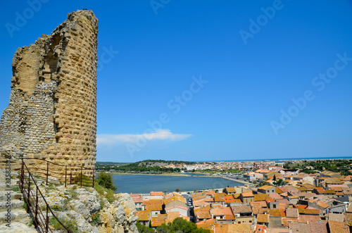 En montant à la tour de Gruissan photo