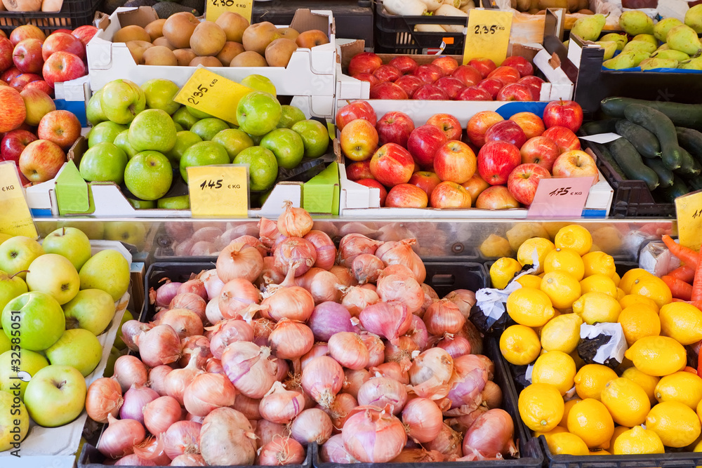 fruit and vegetables in market