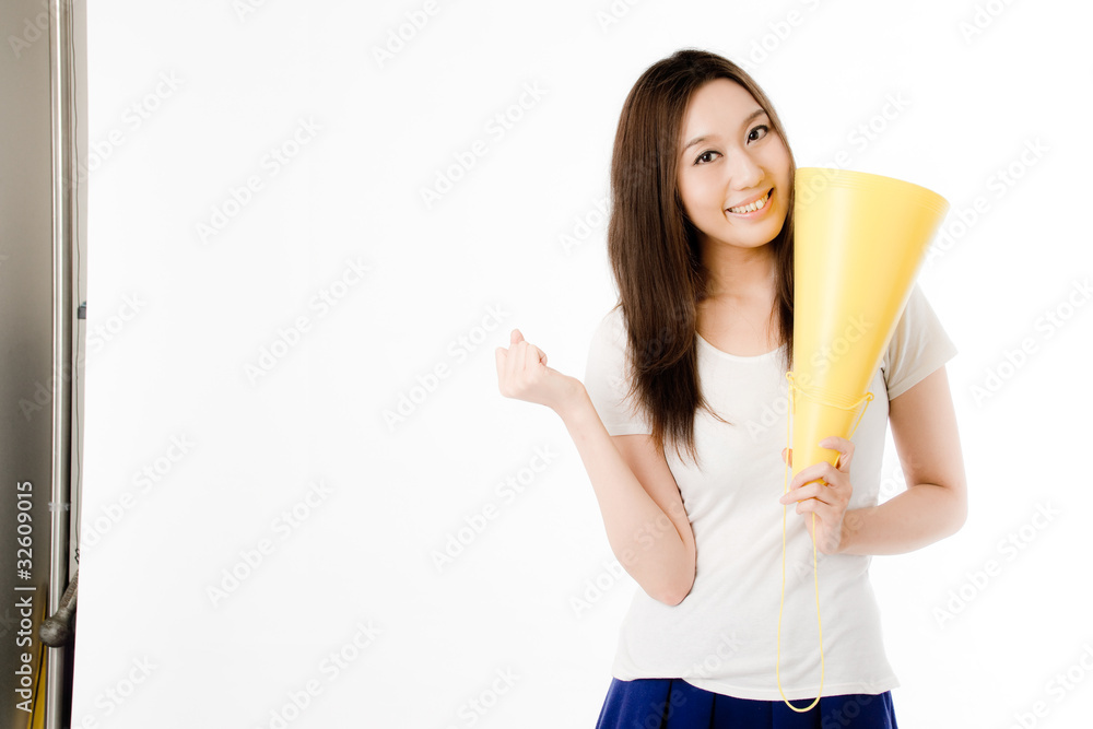 応援する女性 応援する女性