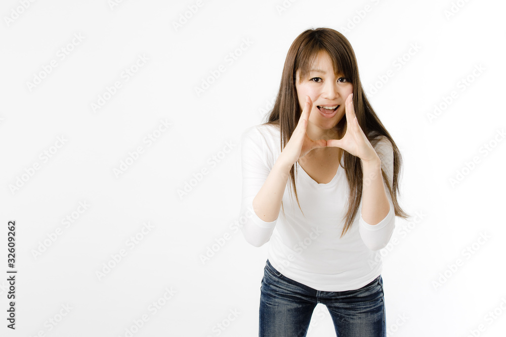 応援する女性 応援する女性