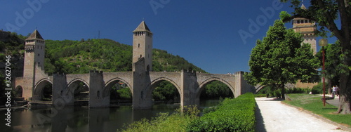 Pont Valentré ; Cahors ; Quercy ; Périgord ; Midi-Pyrénées #32627046