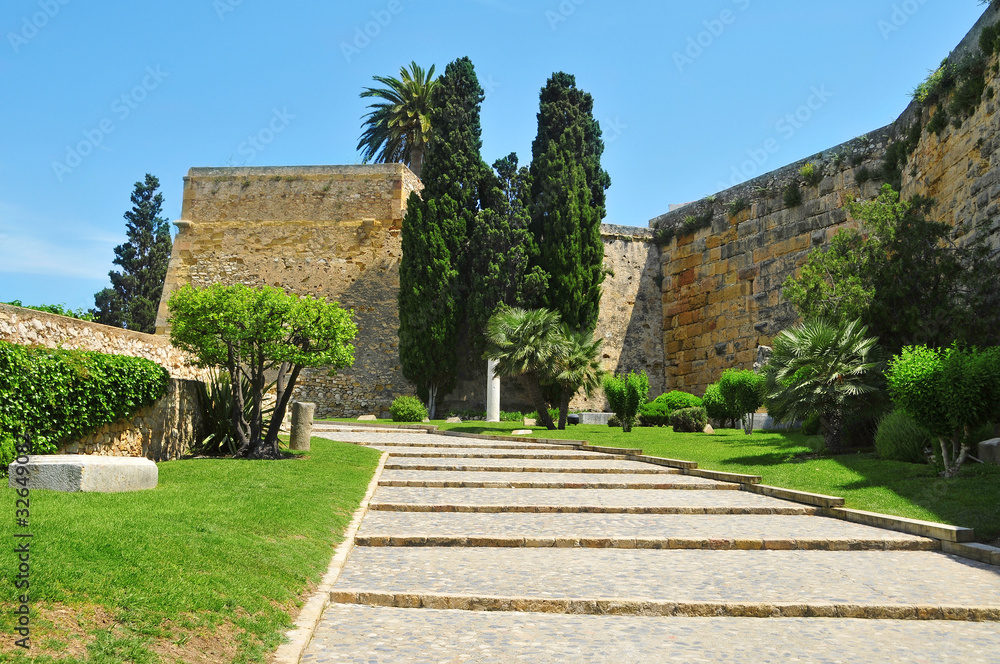 Archaeological Walk, with monumental roman walls, in Tarragona,