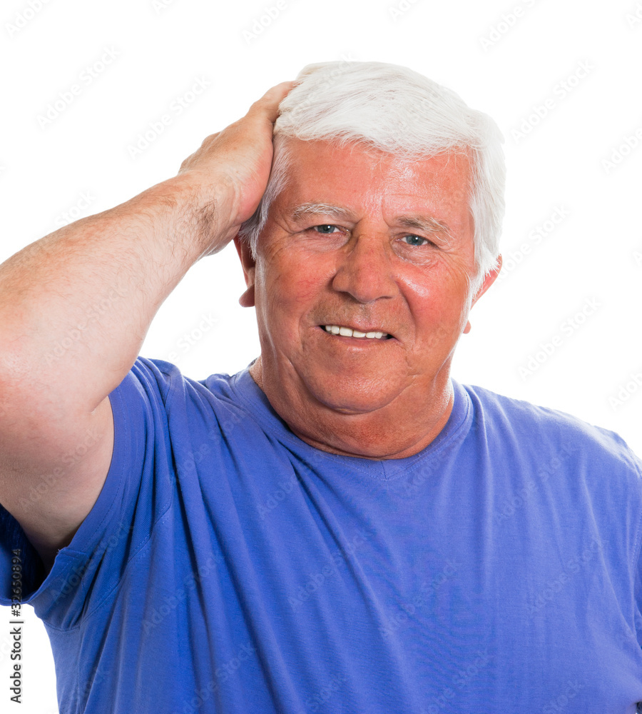 Senior fährt mit den Händen durch seine Haare Senior fährt mit den Händen durch seine Haare