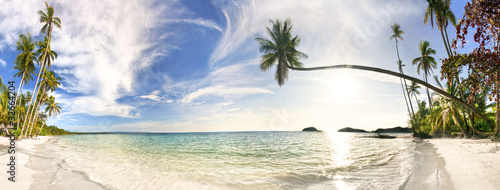 Fototapeta Naklejka Na Ścianę i Meble -  Stitched Panorama of tropical beach.
