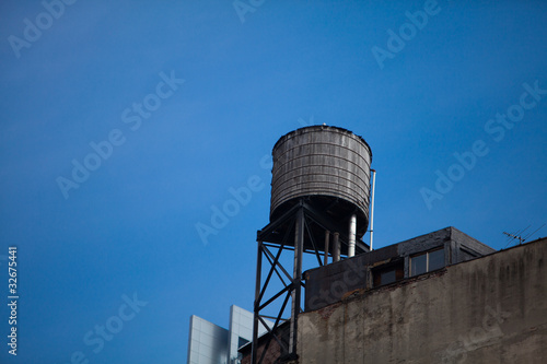 Wassertank über den Dächern New Yorks