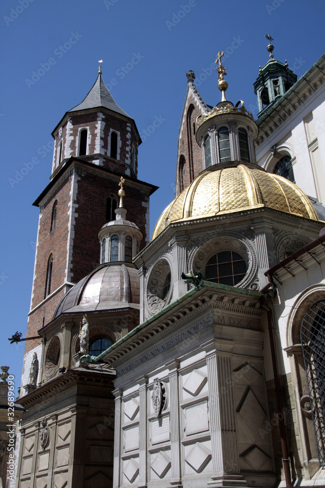 Fototapeta premium Wawel, les tours, Cracovie