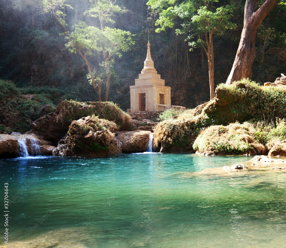 Fototapeta premium Waterfall in Myanmar