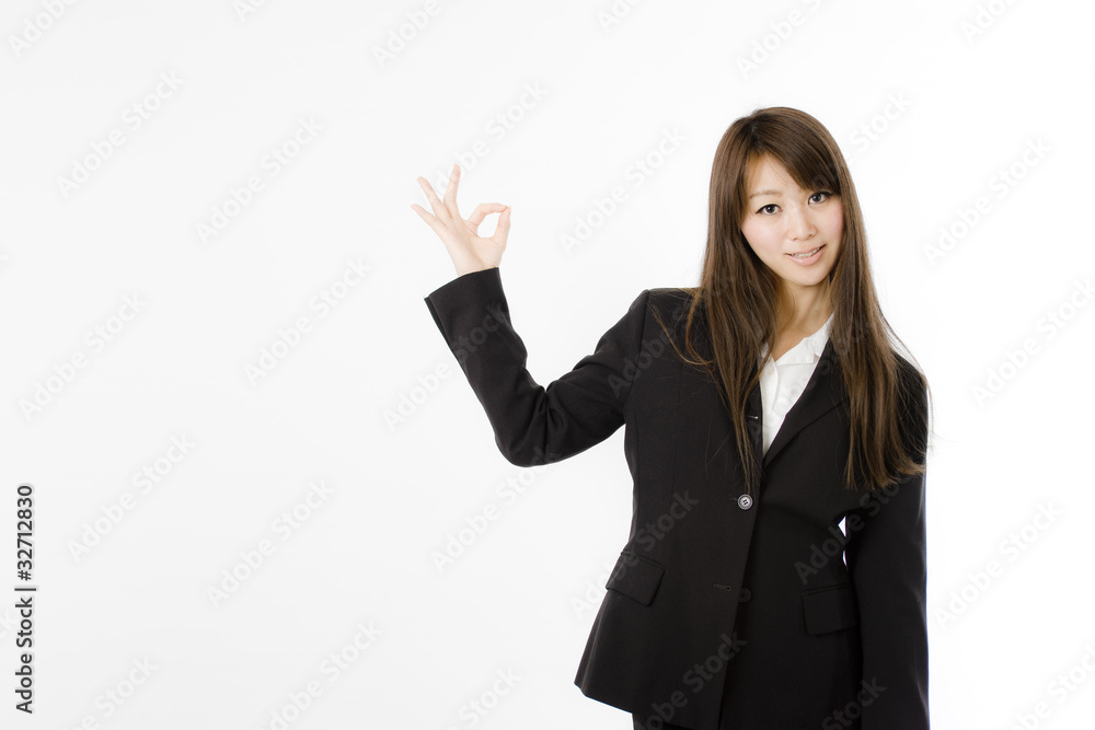 OKサインの女性社員 OKサインの女性社員