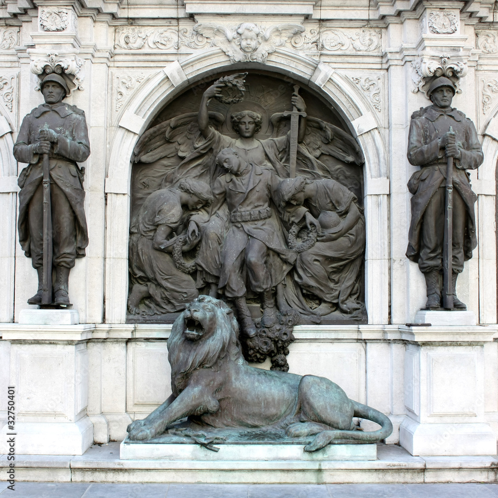 Ypres - Monument aux morts