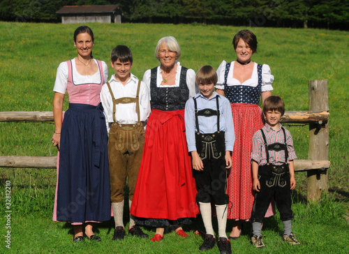 Familie in Tracht