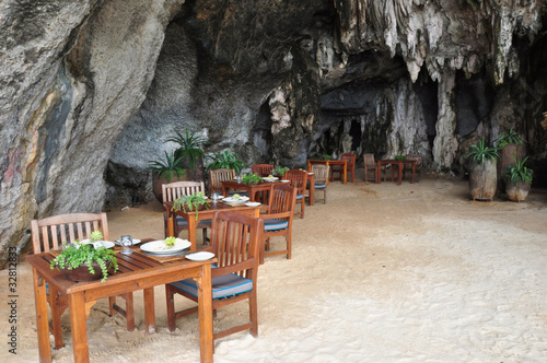 dining cave