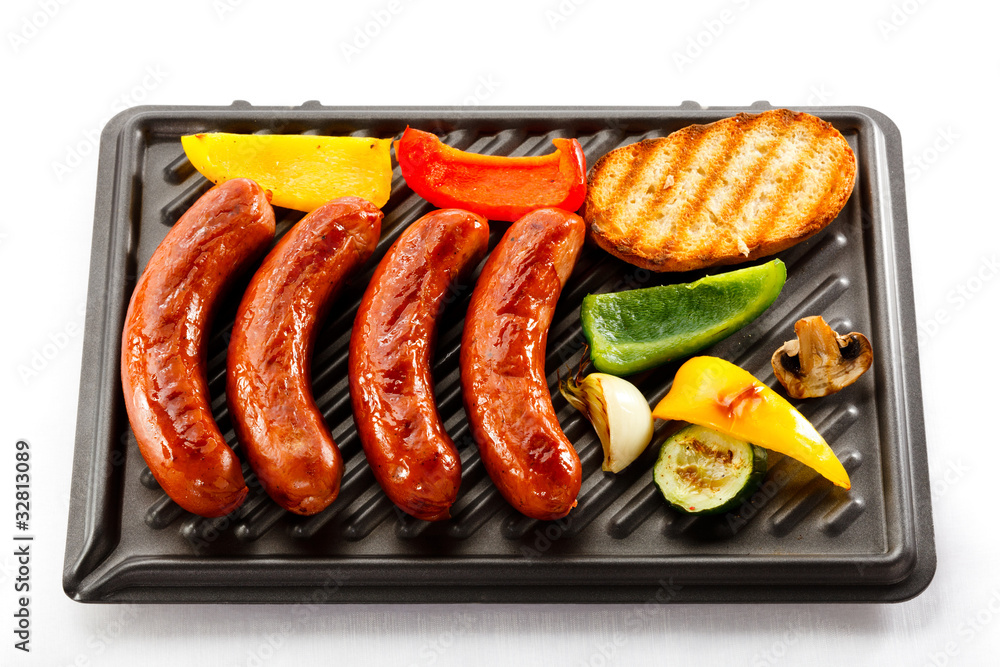Grilled sausages and vegetables