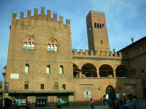 bologna - palazzo re enzo photo