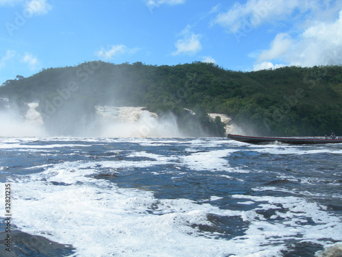 cascata della laguna di Canaima  Venezuela