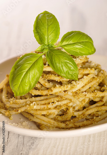 Spaghetti z pesto