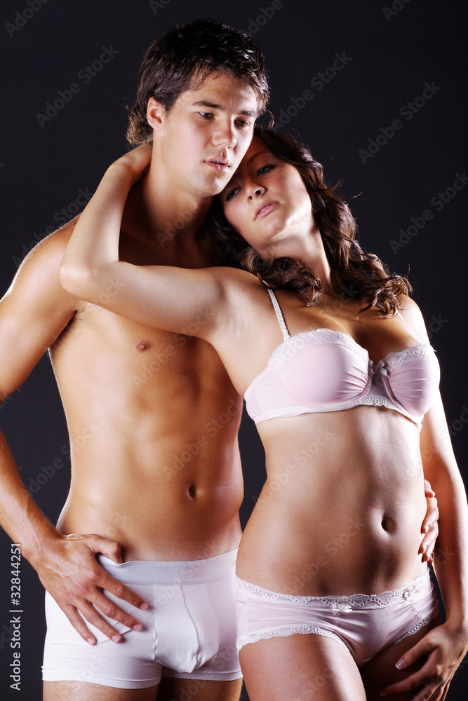 Pärchen Akt mit Jeans im Schatten Porträt Pärchen Akt mit Jeans im Schatten Porträt