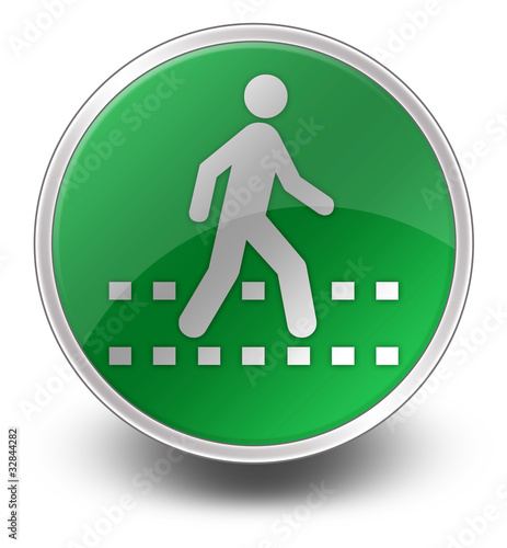 Green Glossy Icon "Pedestrian Crossing"