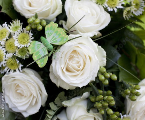 Obraz na płótnie bouquet de fleurs blanches papillon