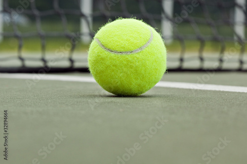 A yellow tennisball © Brent Hofacker