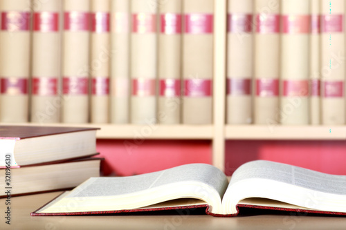 фотографія Books in the library
