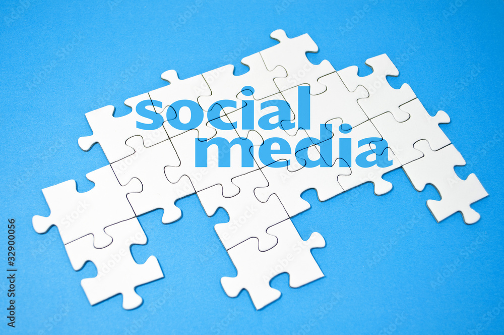 Fototapeta premium Puzzle mit Social Media