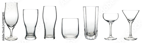 白背景に複数のグラス