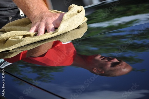 Obraz na plátně Asciugatura carrozzeria auto