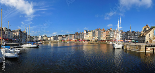 Stitched Panorama honfleur
