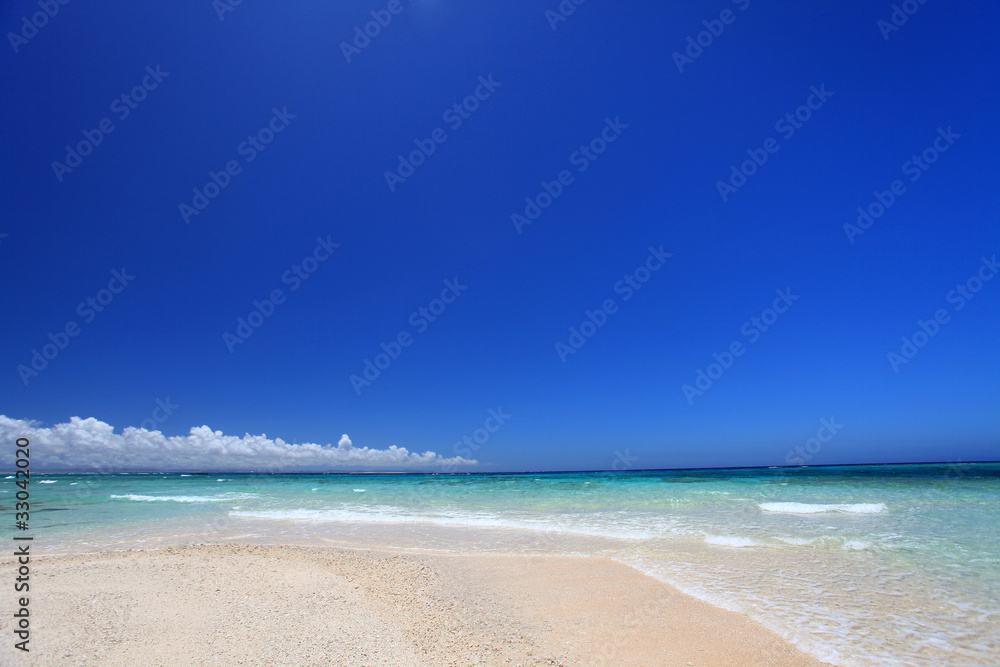 ナガンヌ島の青く広い空
