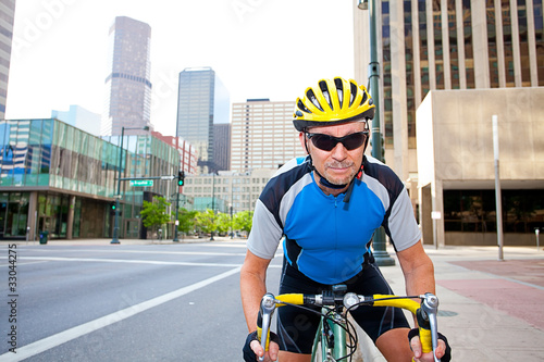 Male cyclist in downtown