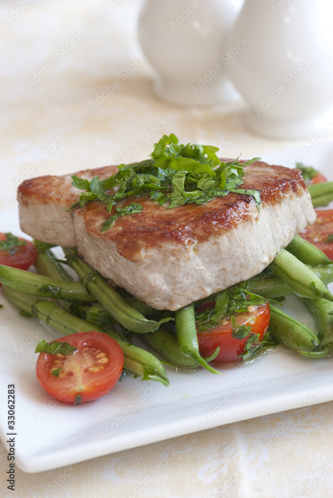 Tuna steak