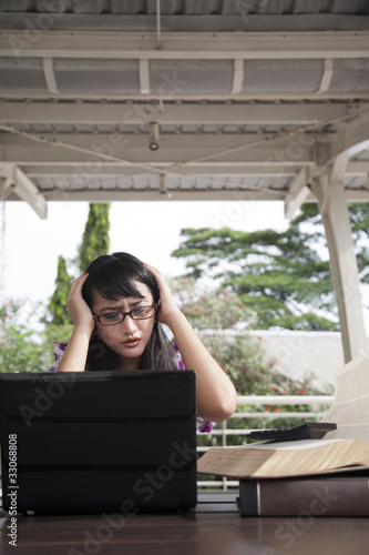 Stressed asian businesswoman Free Download Stressed asian businesswoman - GFXLoad