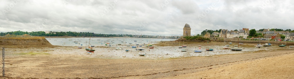 Port de Saint-Servan et tour Solidor en HDR Port de Saint-Servan et tour Solidor en HDR